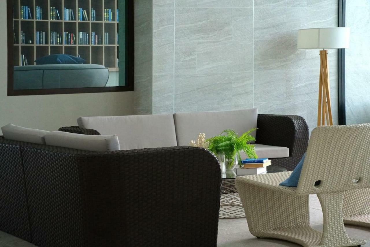 Ar Aeras Pattaya Apartment Exterior photo
